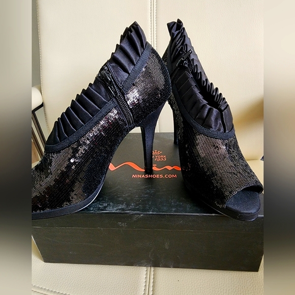 Black Sequined Nina Heels - Picture 1 of 3